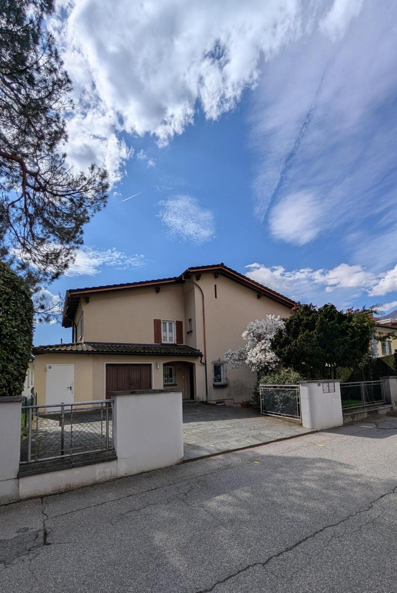 Locarno, Casa Pioda - Nahe Zentrum, Mit Balkon Und Parkplatz Exterior foto